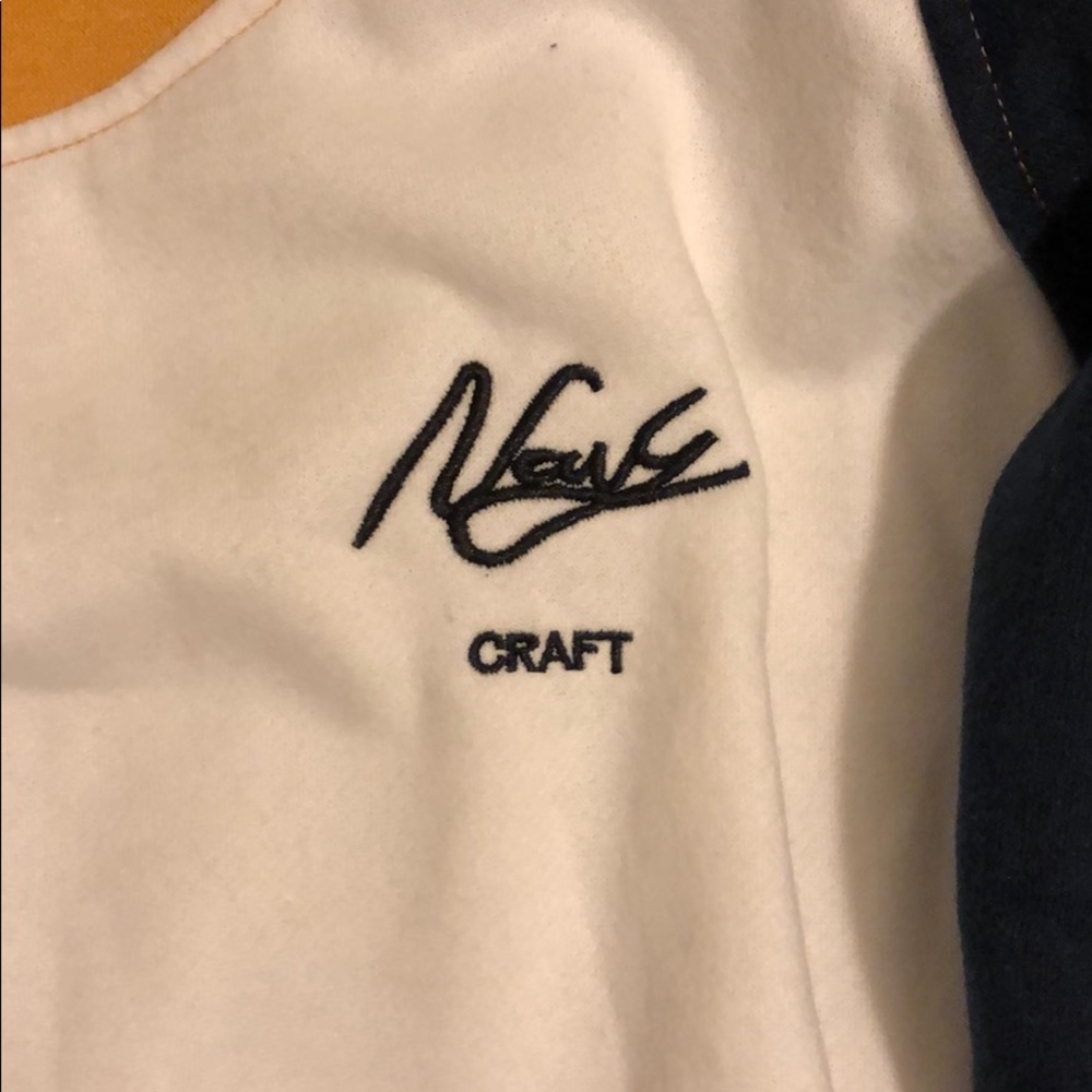 Sweatshirt - Picture 2 of 4